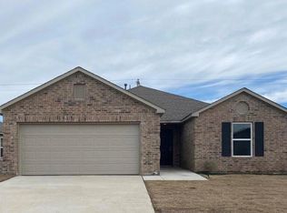 1503 Chuck Wagon Dr, El Reno, OK 73036