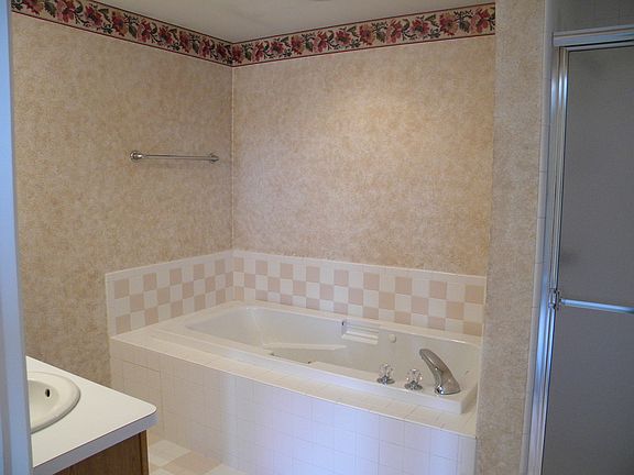 5th image of 14635 Raven Ct