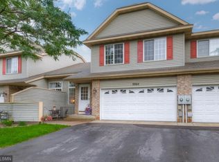 9964 Hamlet Ln S, Cottage Grove, MN 55016