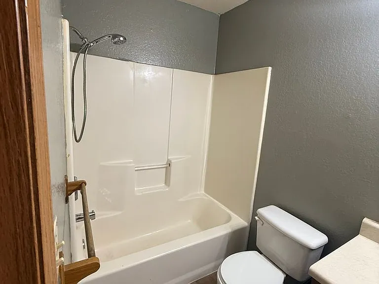 2862 S Meadowbrook Ave #10 — Photo 15