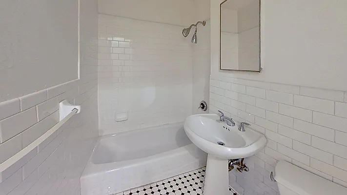 Rented by Bond New York | media 11