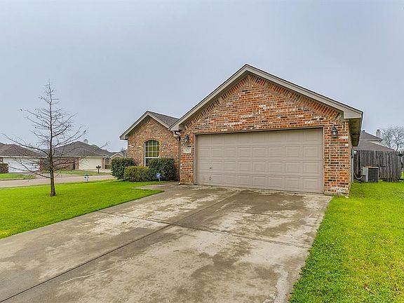3rd image of 821 La Sierra Ct