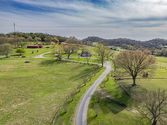 2nd image of 1839 Polly Adams Rd