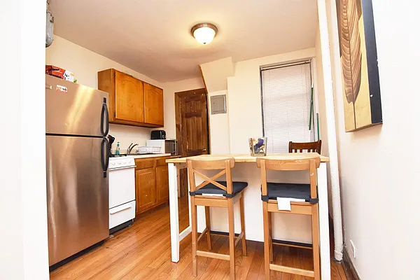 Rented by Bohemia Realty Group | media 10