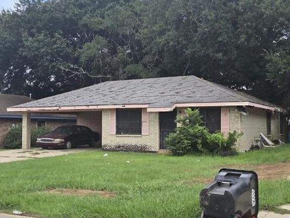 2nd image of 105 Harrison Dr