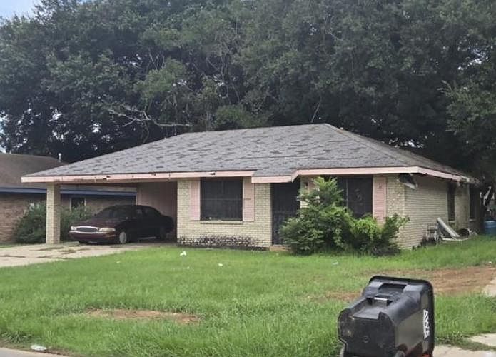 1st image of 105 Harrison Dr