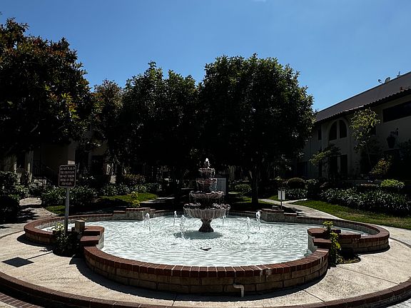 Front gate fountain