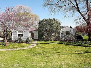 10 Ridgeland Rd, Yonkers, NY 10710