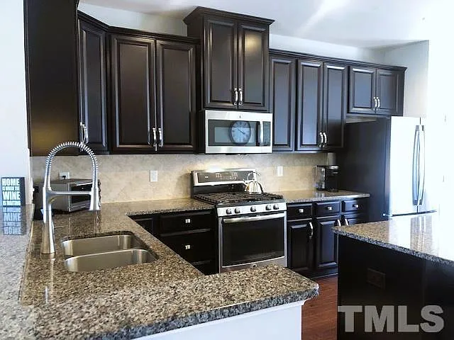 1188 Boxcar Way — Photo 1