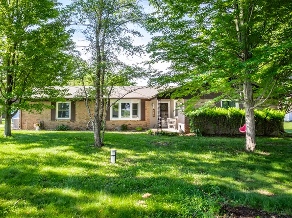 129 W Hickory Dr, Greenfield, IN 46140
