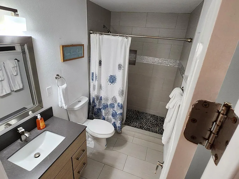 Elaine Dr — Photo 25