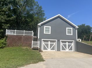 25401 E Blue Mills Rd, Independence, MO 64058