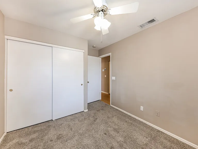 4046 W Abraham Ln — Photo 12
