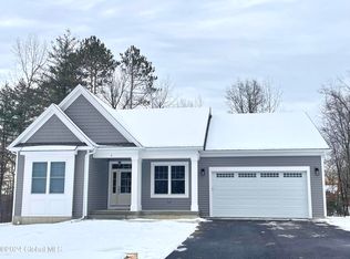 6 Jennifer Ln, Ballston Spa, NY 12020