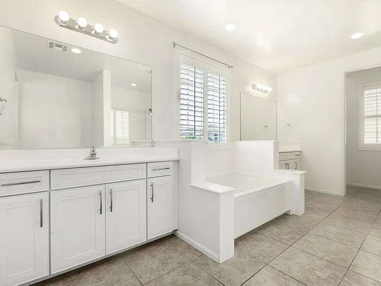 1527 W Windhaven Ave — Photo 16