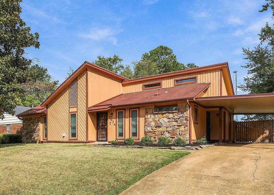 1st image of 6674 Reindeer Ave
