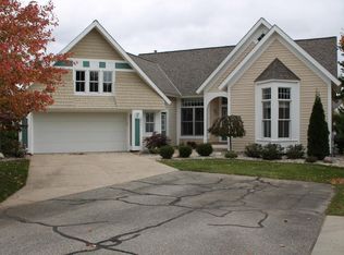 1011 Water Lily Ct, Holland, MI