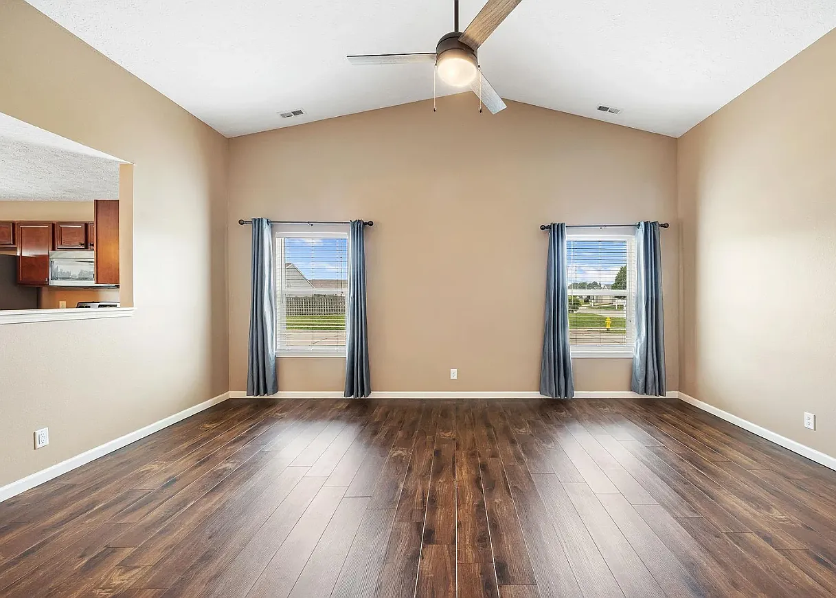 3 bed, 1528 sqft, $1,900 — Photo 4