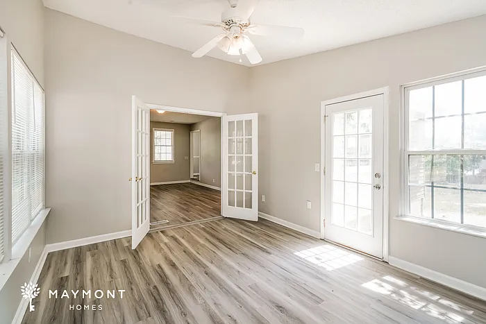 205 Branch Hill Dr — Photo 5