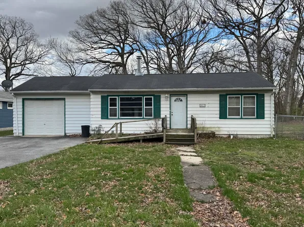 1013 E 61st Pl, Merrillville, IN 46410