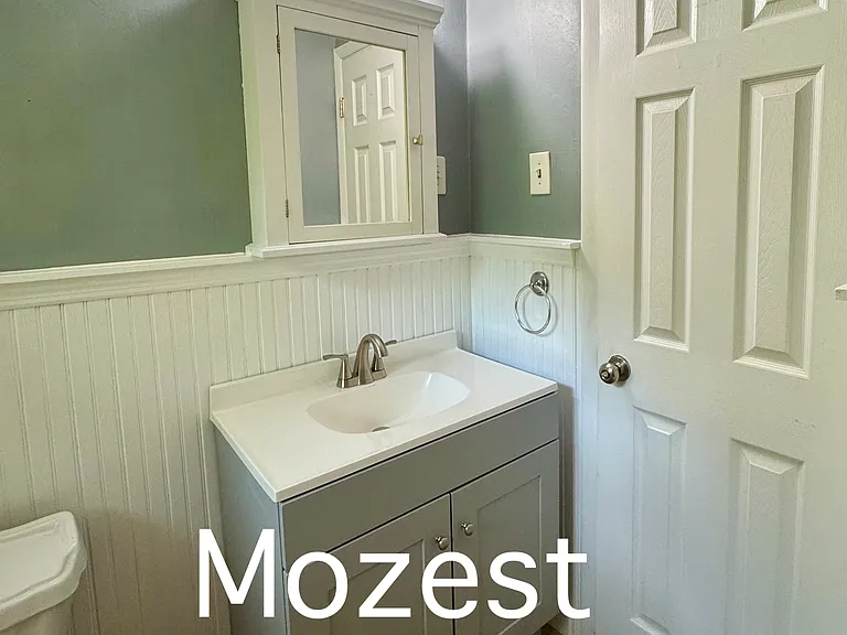 1736 Davidson St — Photo 2