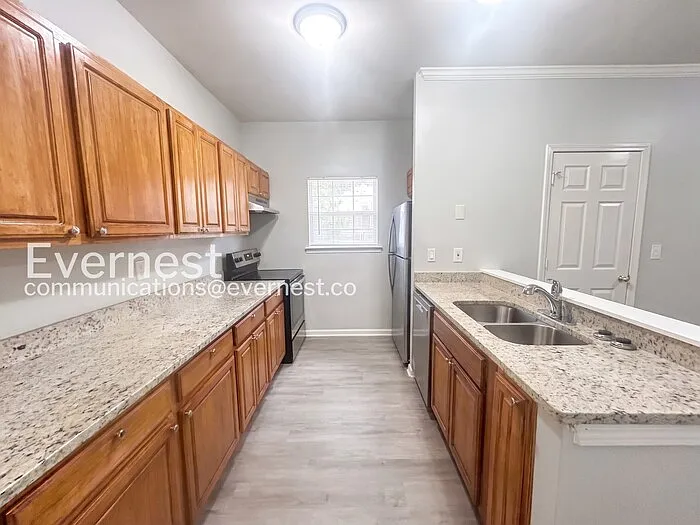 449 Mary St SW — Photo 4