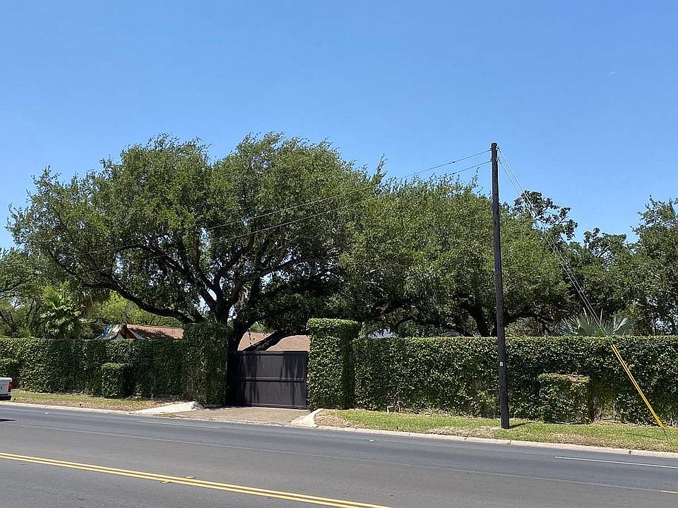 1st image of 200 W Jackson Ave