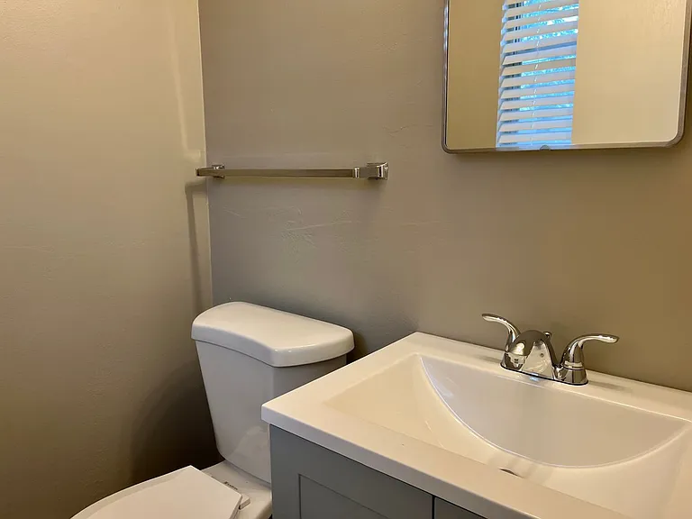204 Ridgecrest Rd — Photo 12
