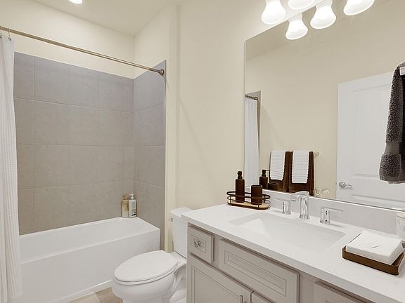 4th image of 644 SE Villandry Way