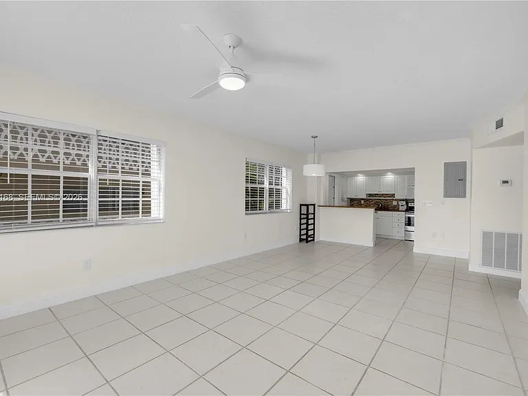 462 Golden Isles Dr #210 — Photo 3