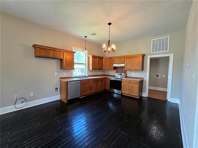 2319 Plaza Dr — Photo 7