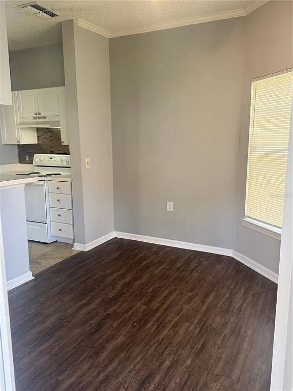 2 bed, 2.5 bath, 1117 sqft, $1,695 — Photo 4