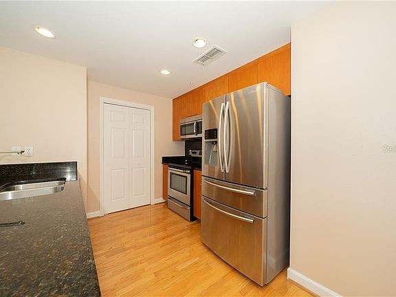 3rd image of 345 Bayshore Blvd APT 704