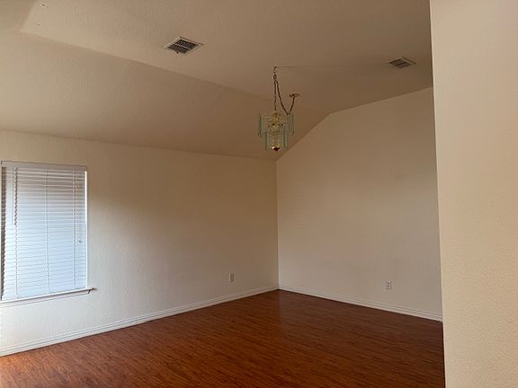 3rd image of 104 Trenton Dr