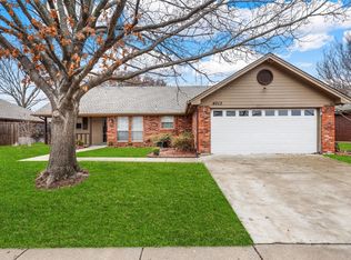 4013 Garden Park Dr, North Richland Hills, TX 76180