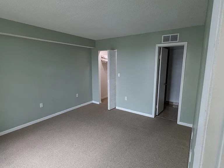 11790 SW 18th St #324 — Photo 6