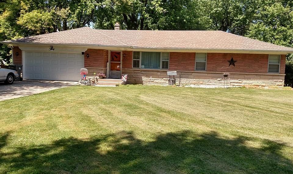1st image of 30 Woodhill Dr
