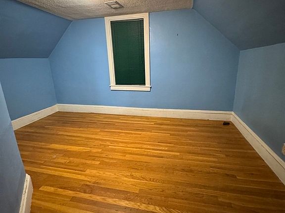 4th image of 43 Fairmont St Floor 3