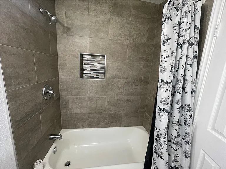 2508 S Texas Ave — Photo 13