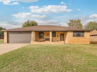 809 E 13th St, Sweetwater, TX 79556