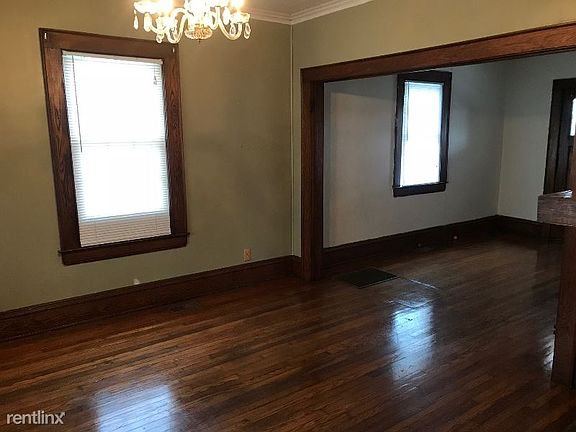 4th image of 2304 Oakdale Ave