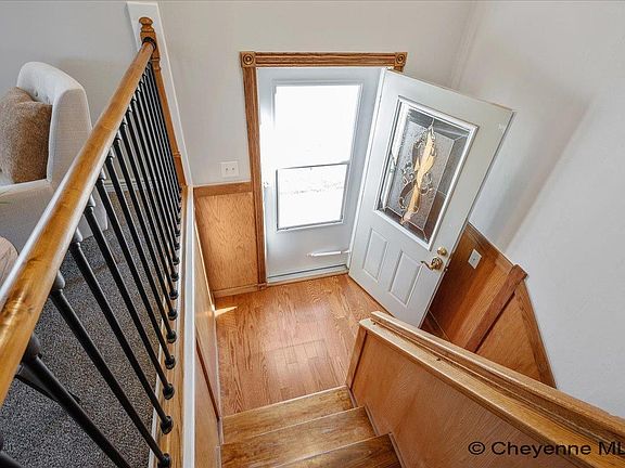 2nd image of 4728 Linden Way