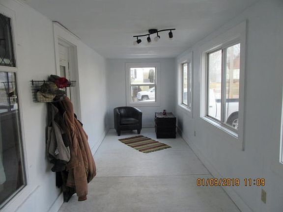 3rd image of 114 W 10th St