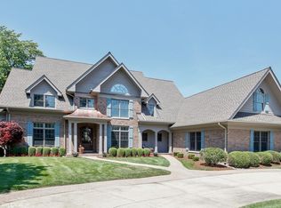 15W252 62nd St, Burr Ridge, IL 60527