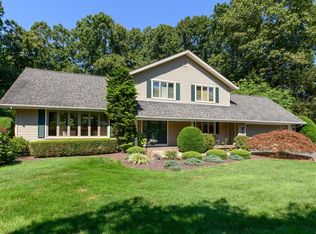 945 Knollwood Cir, Cheshire, CT 06410