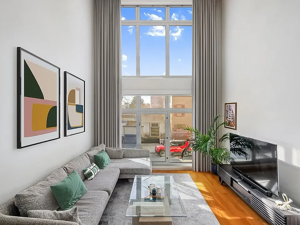 444 Humboldt St #2