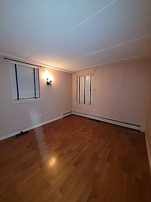 4th image of 428 E 159th St #1