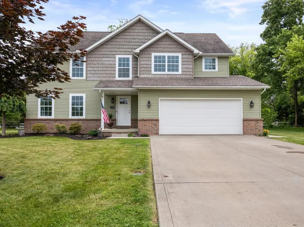 2149 N Wedgewood Cir, Port Clinton, OH 43452