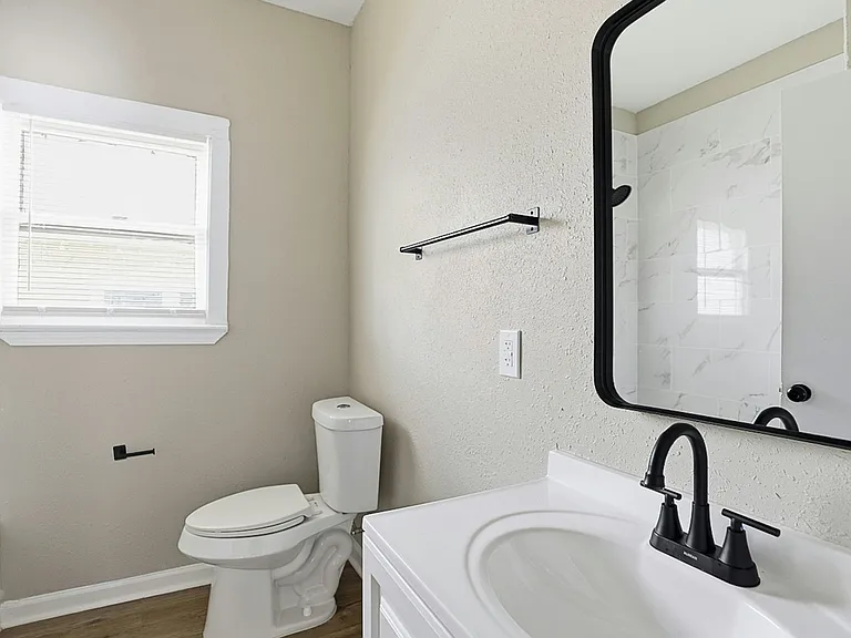 1230 Hammond Ave — Photo 19