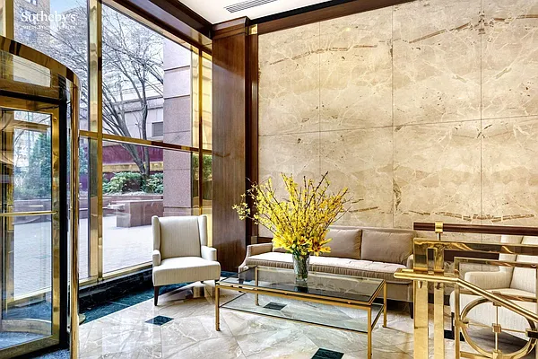 Rented by Sotheby's International Realty | media 11